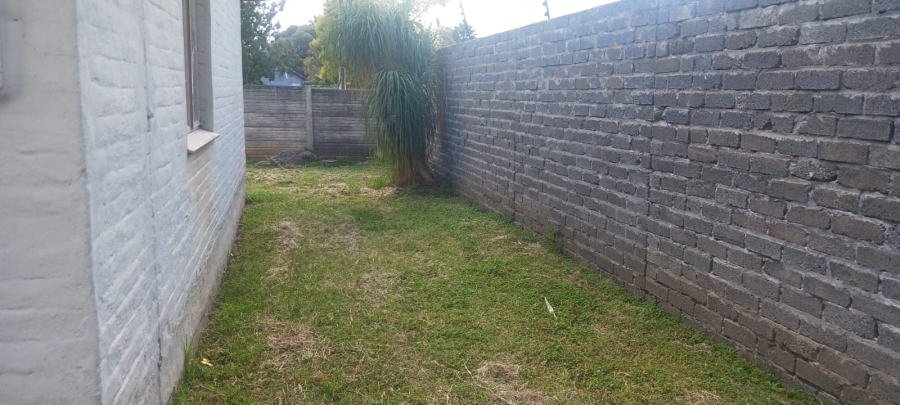 2 Bedroom Property for Sale in Oos Einde North West